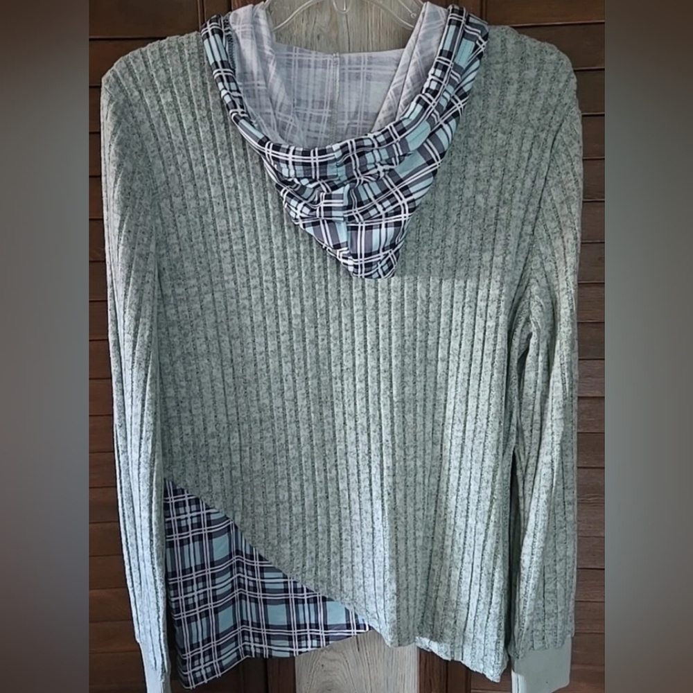 Mint Green Ribbed Hoodie Sweater with Plaid Trim XL